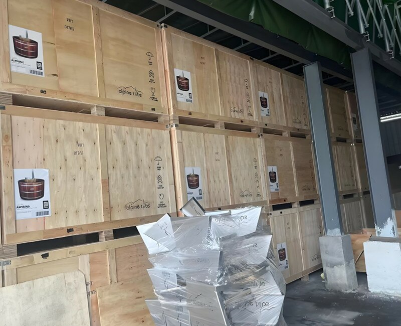 Витрина склада товаров Витрина склада товаров