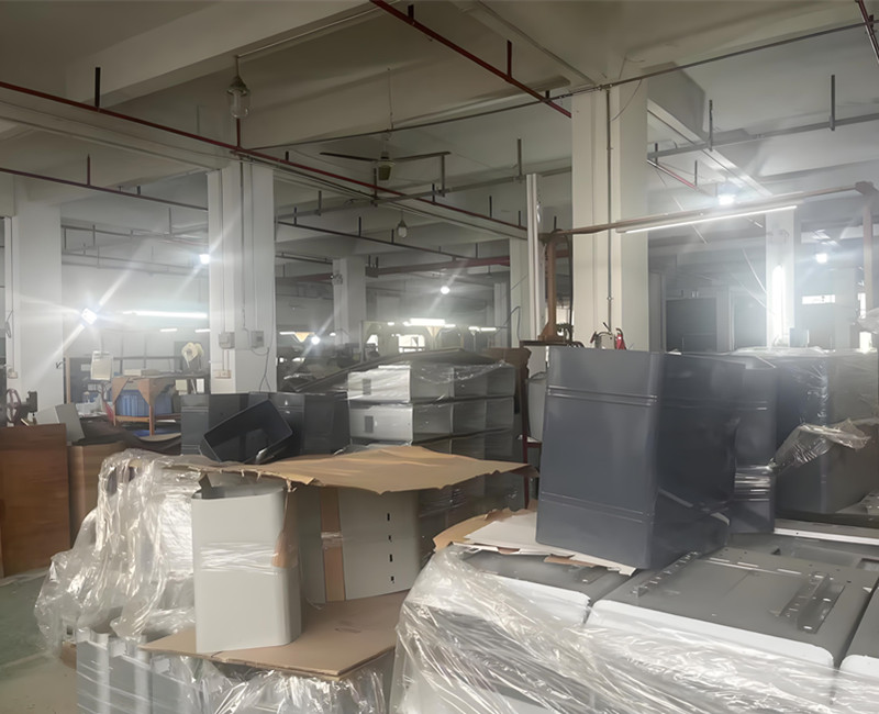 витрина склада аппаратных принадлежностей. витрина склада аппаратных принадлежностей.